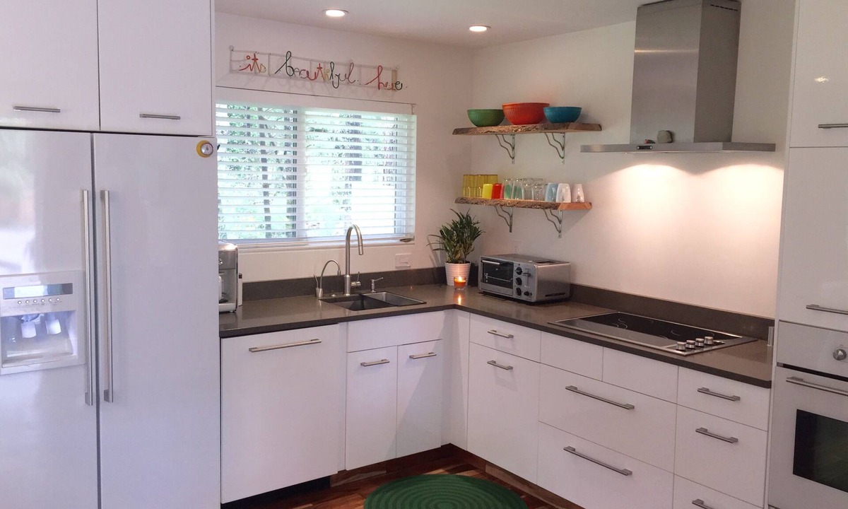 Manzanita Cottage | 3ONE8 Manzanita ~ new, modern remodel w/private back yard