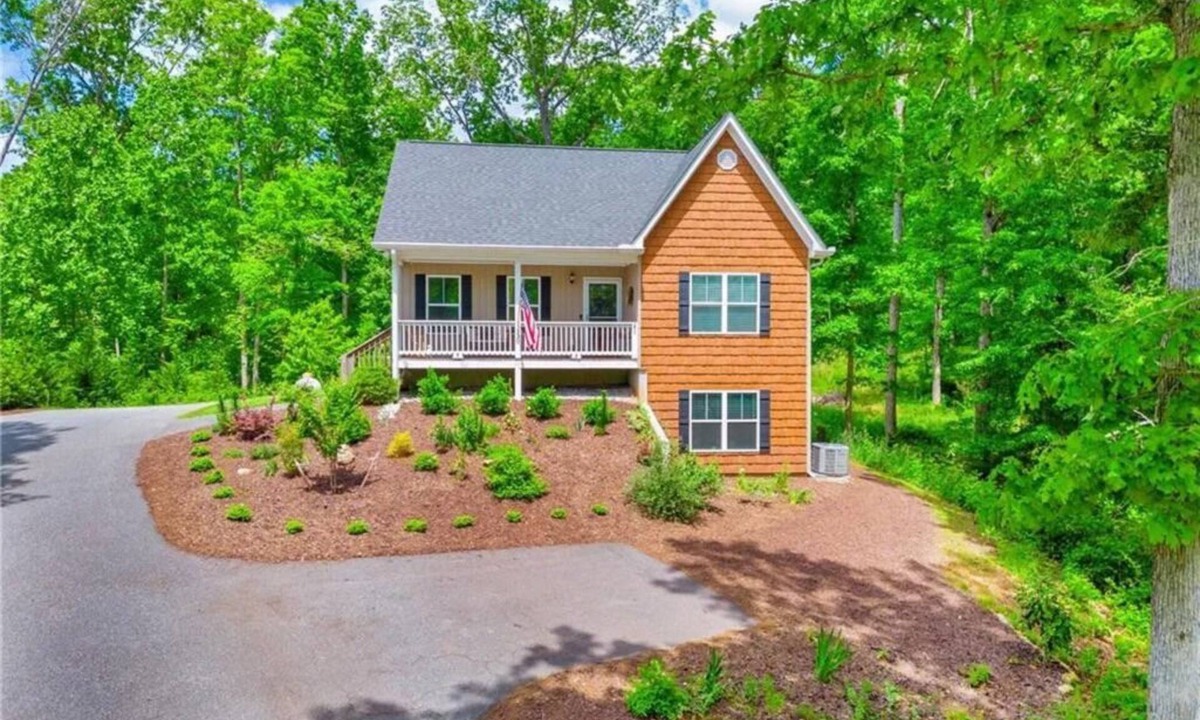 Dahlonega House | HILLTOP HAVEN~9 Minutes to Dahlonega Square~Wineries~Arcade~Fire Pit