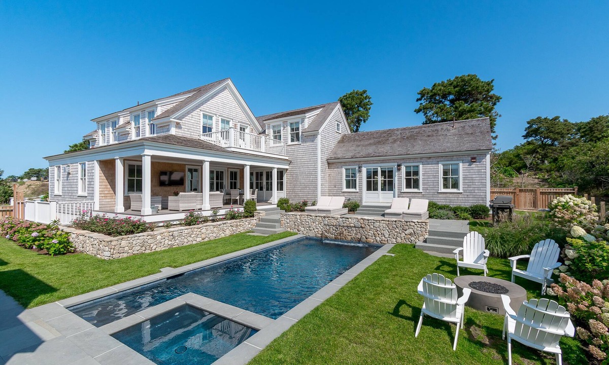 Nantucket Town House | LUXURIOUS HOUSE AND COTTAGE - Total 8 BR suites, pool, home theater.
