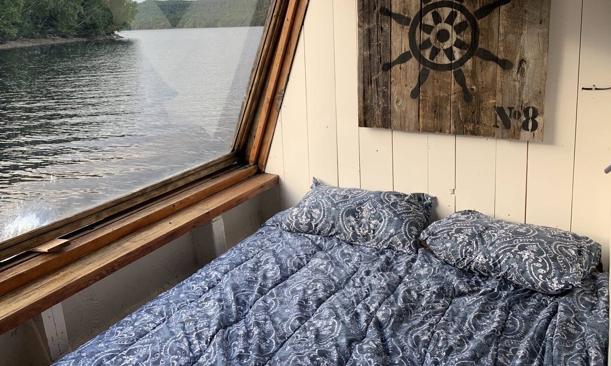Riviere-Rouge Boat Rental | Ô CHALET a disconnected experience only 2 hrs from Montreal