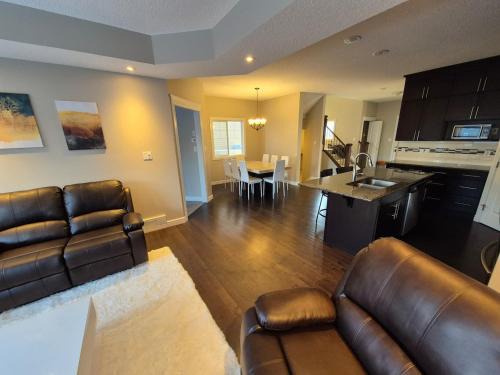 Griesbach House | Sean Comfy Home