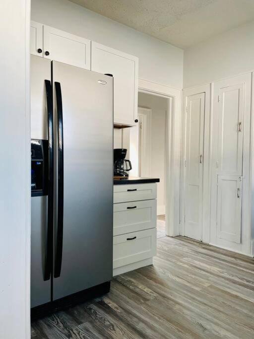 Evansville Apartment | The Chic Shack/Centrally Located 2BR/1BA Home