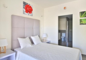 Aparthotel Rigaud by Altissimo - Studio 111 in Vaudreuil-Soulanges Regional County Municipality