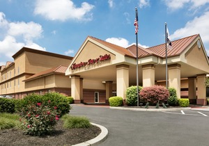 Hampton Inn & Suites Hershey in Dauphin County
