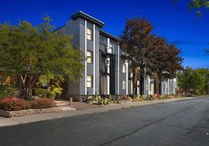 Modern 2BR - In The Heart of Downtown Ottawa in Ottawa