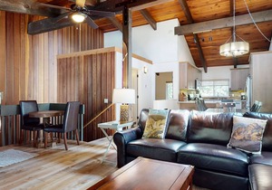 Updated & Large, Bright Mammoth Home near The Village, Pool On-site in Mammoth Lakes