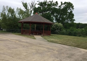 You Found it! Free Breakfast, Free Parking, Pets Allowed, Outdoor Pool in Cabot