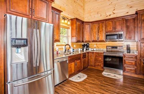 Pigeon Forge Cabin | 5 Miles to Gatlinburg! Indoor Heated Pool/Theater Room/Hot tub/Amazing Views!