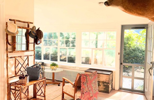 Tisbury House | 6bedroom, 4bath, chefs kitchen, central air, ping pong, walking distance to town