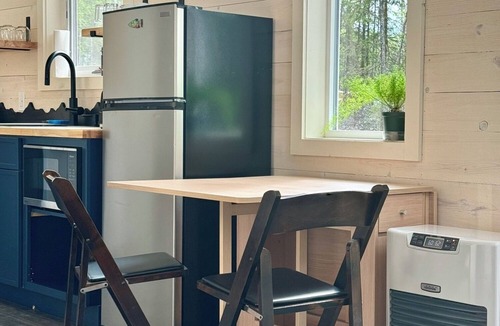 Chugiak Ski Chalet | Accessible luxury chalet retreat for six in the serene Eklutna Valley