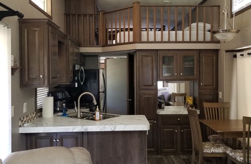 Phenix City House | Cozy tiny home w/lofts deck grill hammock