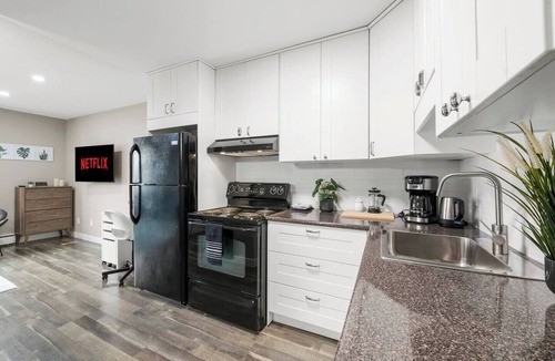 North Central Edmonton Apartment | Modern & Unique Studio Unit