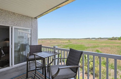 Darien Condo | Newly Listed! Gorgeous River front 3 Bdrm Condo with amazing views in Darien GA.