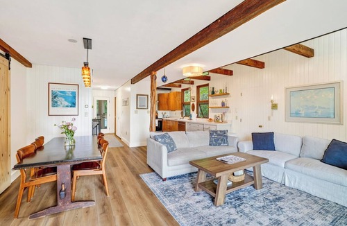 Vineyard Haven House | Steps to Beach: Martha's Vineyard Private Retreat!