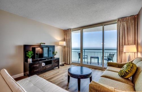 Downtown Myrtle Beach Apartment | Stunning Oceanfront King Suite on 18th Floor Centrally Located