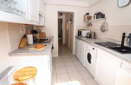 Chester Cottage | TOWER VIEW COTTAGE, character holiday cottage in Chester