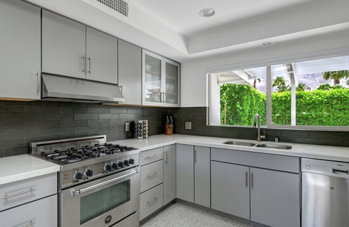 Deep Well Ranch House | Ultra-Chic LUXE Mid-Century Estate- Resort Like Pool, Spa, Firepit, Outdoor Kitchen 3BED/3BATH