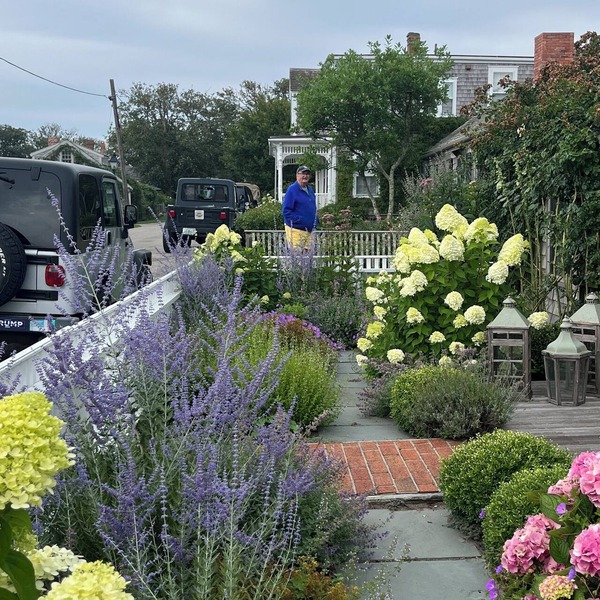 Historical Rose Covered Cottage with Ocean View in Siasconset