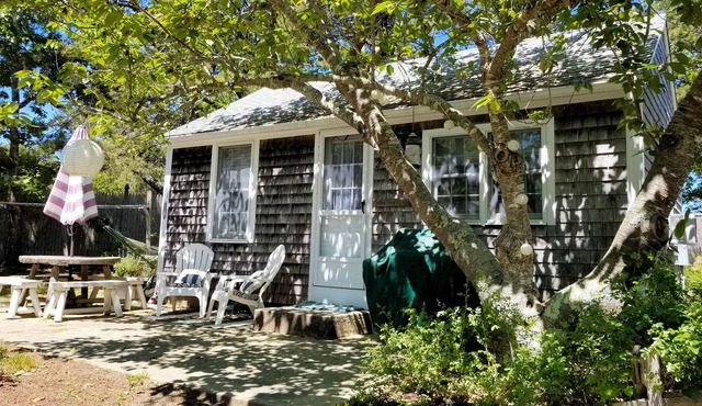 2BD Bayside Cottage--Only 0.2 MI to Powers Landing Beach, Exclusive Use Patio in Wellfleet