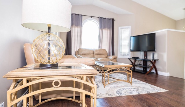 3 Beds 2 Baths by Costco, GP Airport, Restaurants in Grande Prairie