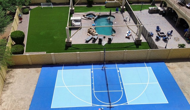 6BR 5BA, Heated Pool/Spa, indoor & outdoor games, pickleball, MUCH MORE! in Glendale