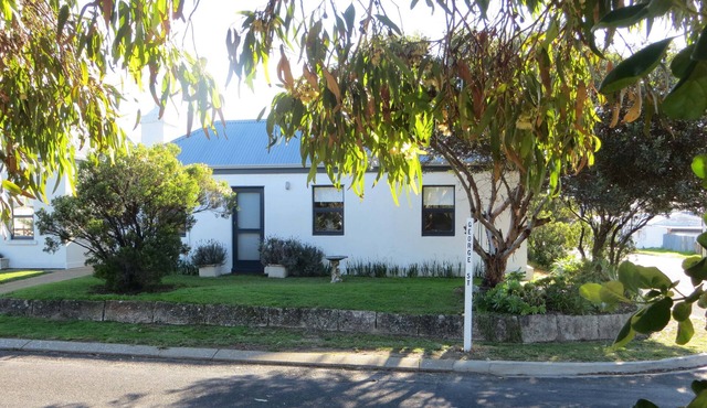 Aunty Annie's Historic Cottage in Robe