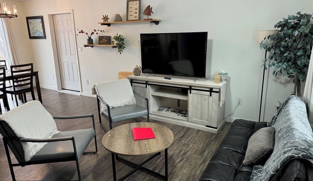 Aurora viewing 3BR/2BA home, plus heated 2 car garage, North Pole, AK. in North Pole