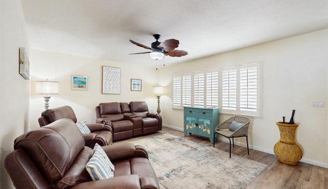 Avocado Cottage in Seminole