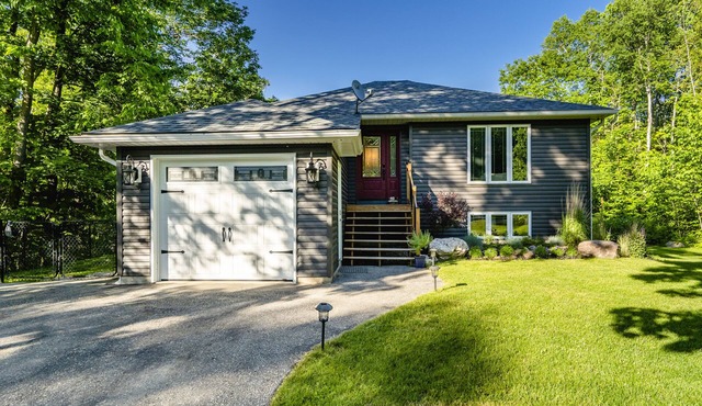 ✨Awenda Provincial Park Dream Cottage✨💫🏡🧿 * Hot Tub & Dog Friendly * in Tiny Township