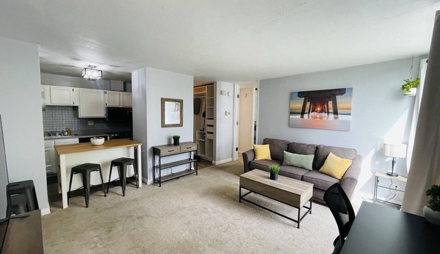 Beautiful Resort Style Near The Beach! in San Diego