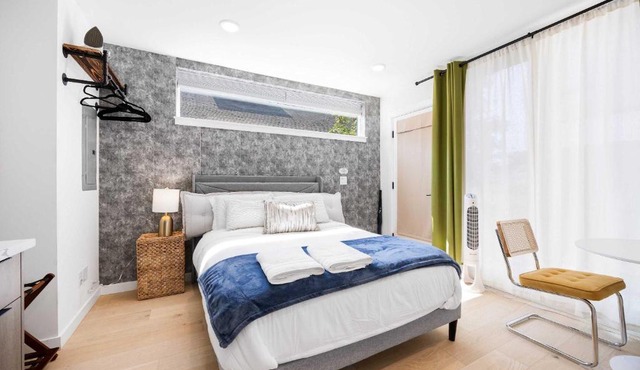 Brand New Eastlake Studio - SLU UW Shops & Eats in Seattle