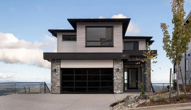 Brand New Luxury 4BR House at Bear Mountain in Victoria