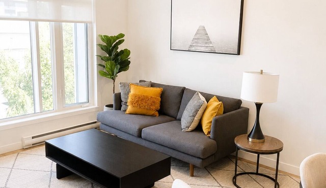 Charming Condo in Sidney! in Sidney