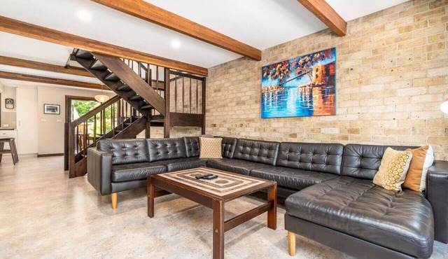 Charming two-story 2BR townhouse in Braddon in Braddon