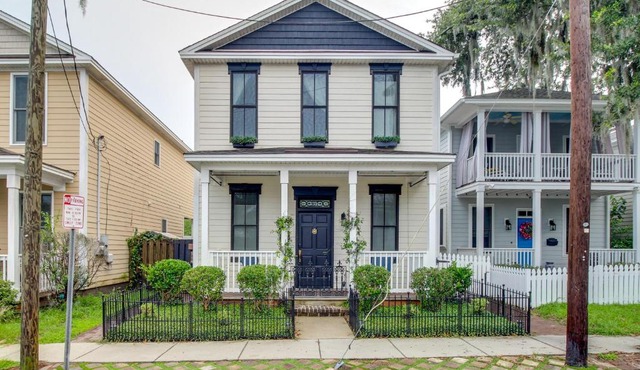 Chic Thomas Square Home in Walkable Location! in Savannah