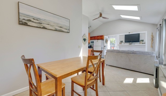 Close to Beach & P-Town! Cottage w/Bay Views in Truro