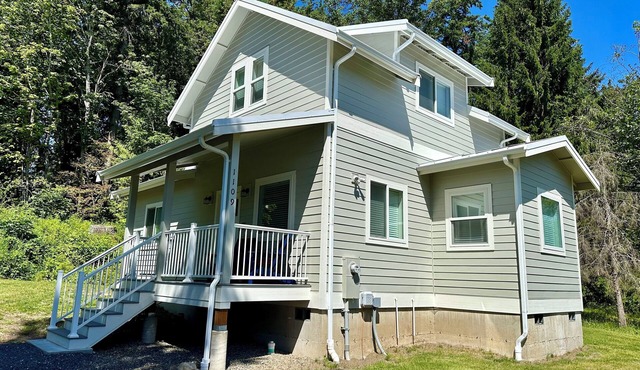 Cottage by the Trees in Bellingham