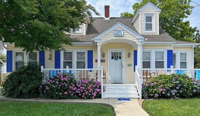 Cottage w/Yard in Dtwn Chincoteague! in Chincoteague
