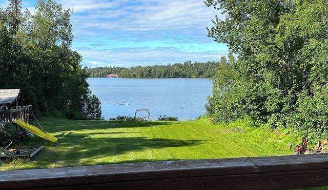 Cozy 4BR lakefront living! With the echoes of loons lullabying you to sleep. in Kenai