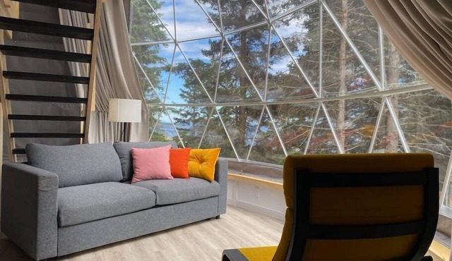 Dome #6 ocean view at Domaine Renard in Percé