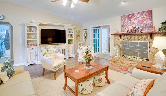 Edgewater Vacation Home: 6 Mi to New Smyrna Beach! in Edgewater