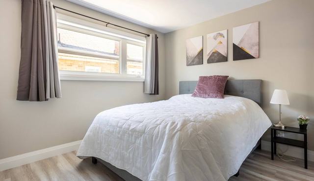 ENTIRE 2 BEDROOM APARTMENT DOWNTOWN in Kitchener
