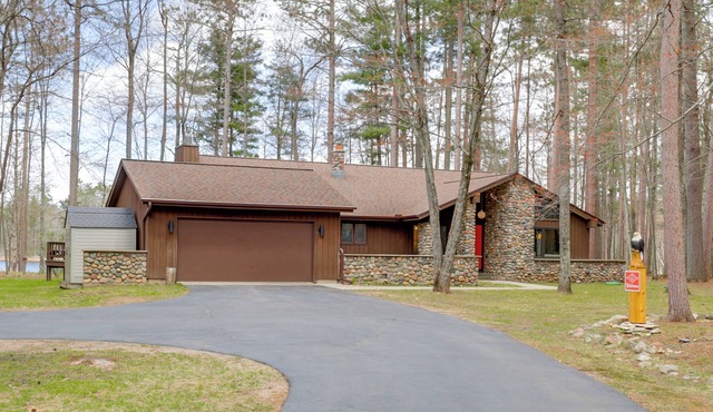 Game Room! Mid-Century Escape in the Northwoods in Arbor Vitae