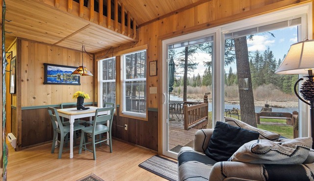 Gods County Cottage on Swan River in Bigfork