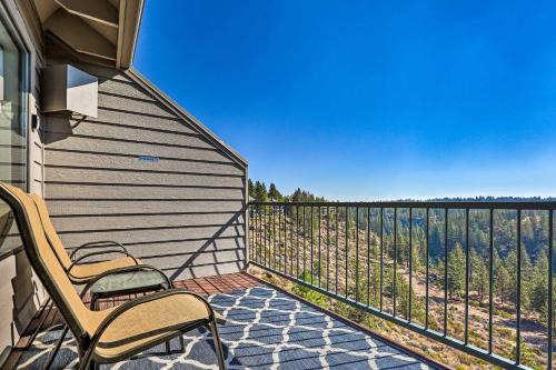 Hiking Trail & Hot Tub Access: Bend Condo w/Deck in Bend