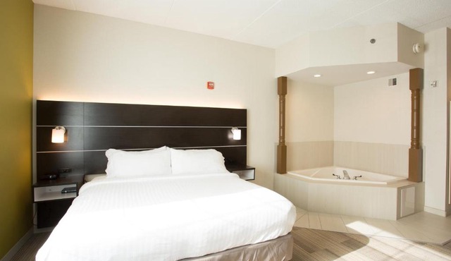 Holiday Inn Express Hotel & Suites Reading by IHG in Reading