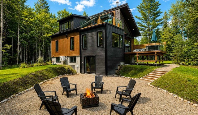 Le Petit Saphir | Cozy stay with spa & pool table in Rawdon