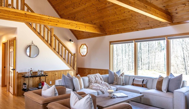 Luxury 5BR Home w/Hot Tub Next to TC Horse Show! in Williamsburg