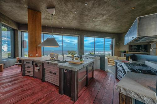 LX21: 360 Ocean View in Carmel