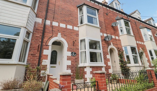 MALLARDS, pet friendly, with a garden in Sidmouth in Sidmouth